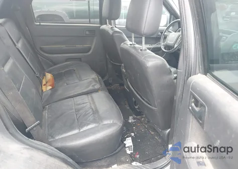 2009 Ford Escape Xlt z USA, uszkodzony, nr VIN 1FMCU93G09KB00918